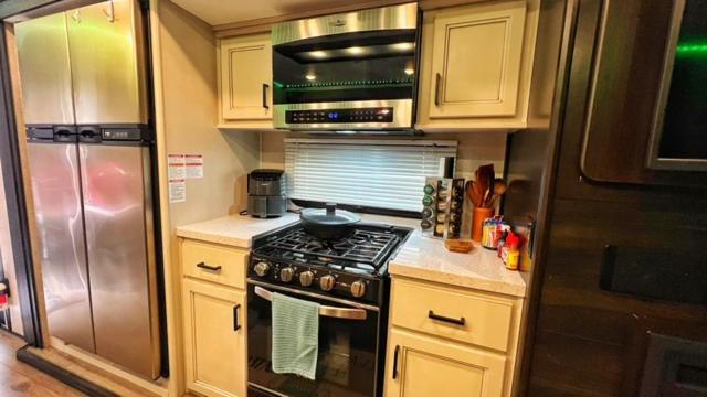 Апартаменти Luxury Glamping Near Idaho Event Center In Нампа Екстер'єр фото
